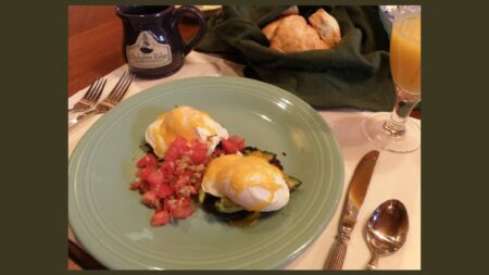 Southwest Eggs Benedict on a green plate at Chehalem Ridge B&B