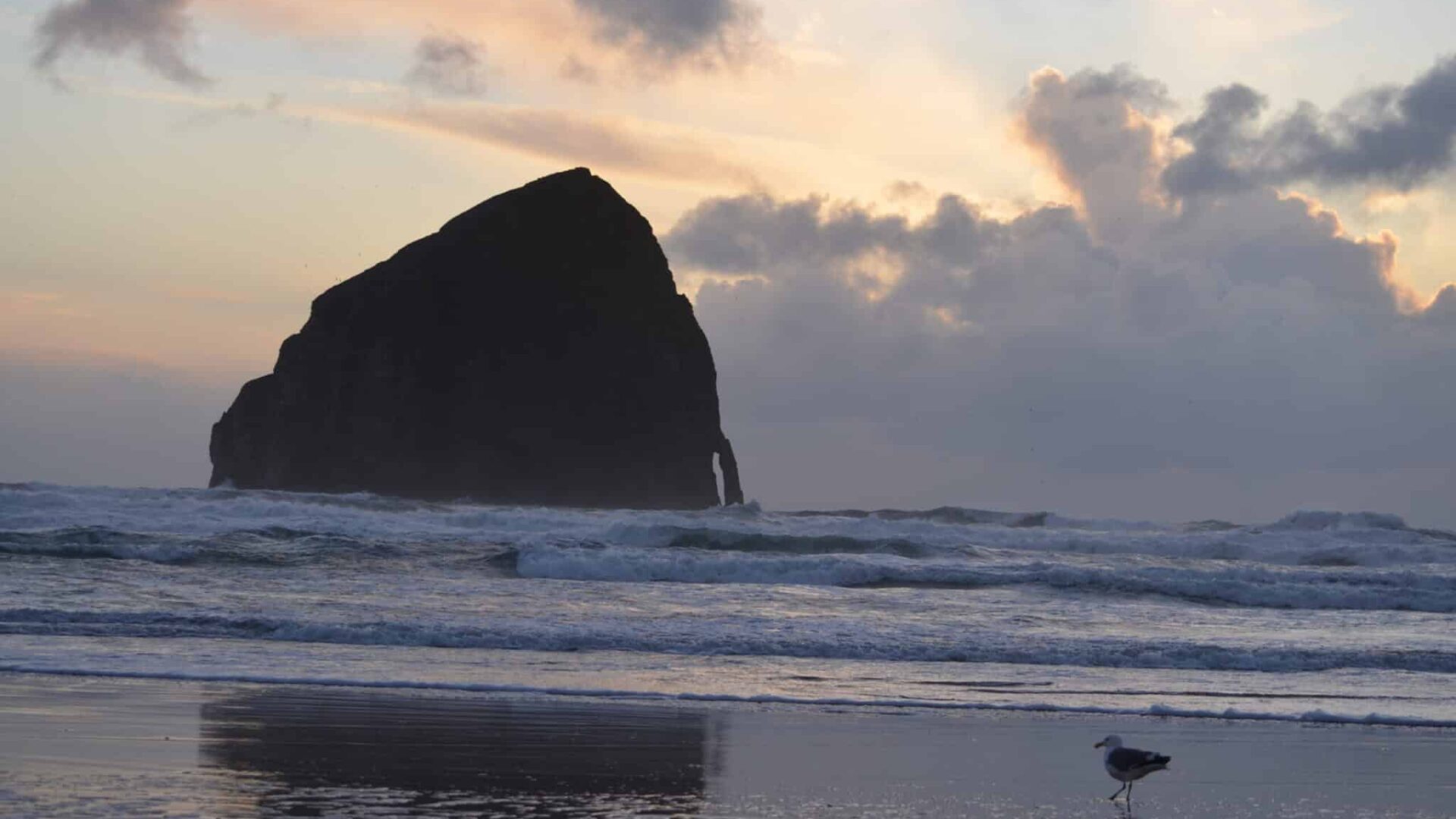 Chief Kiawanda Rock and Pacific city beach on the Oregon Coast