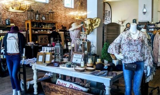 Retail store front in Newberg Oregon