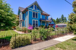 MaMere's Guest House in Monmouth Oregon