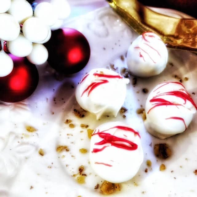 Red Velvet White Chocolate Cake Truffles