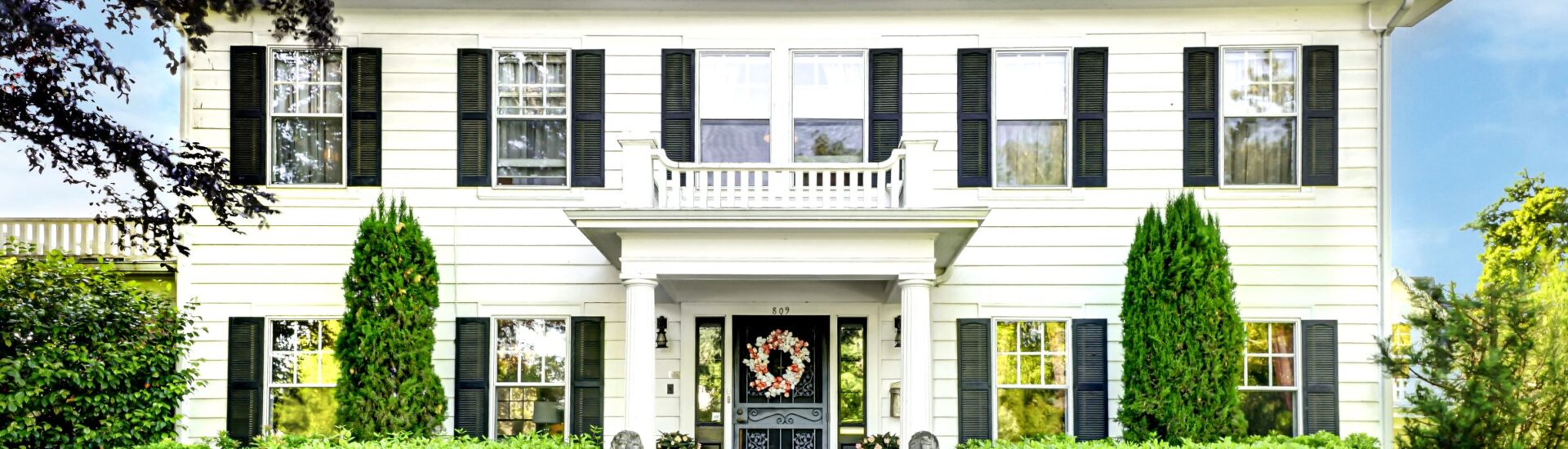 A'Tuscan Estate Exterior