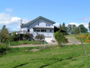 Yamhill Vineyards Bed and Breakfast exterior