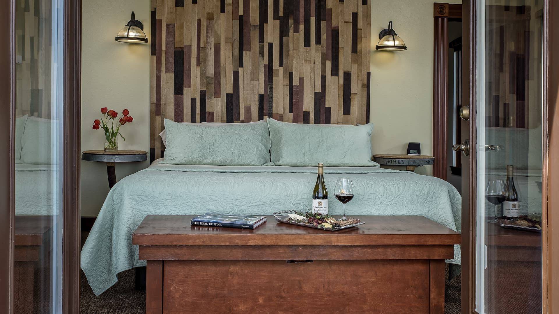 Vacation Lodging at a Bed and Breakfast Inn in Portland Oregon AreaOregon  Bed & Breakfast Guild